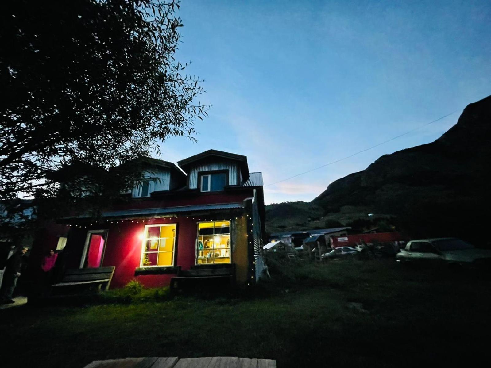 Hostel Las Cuatro Estaciones El Chalten Exteriér fotografie